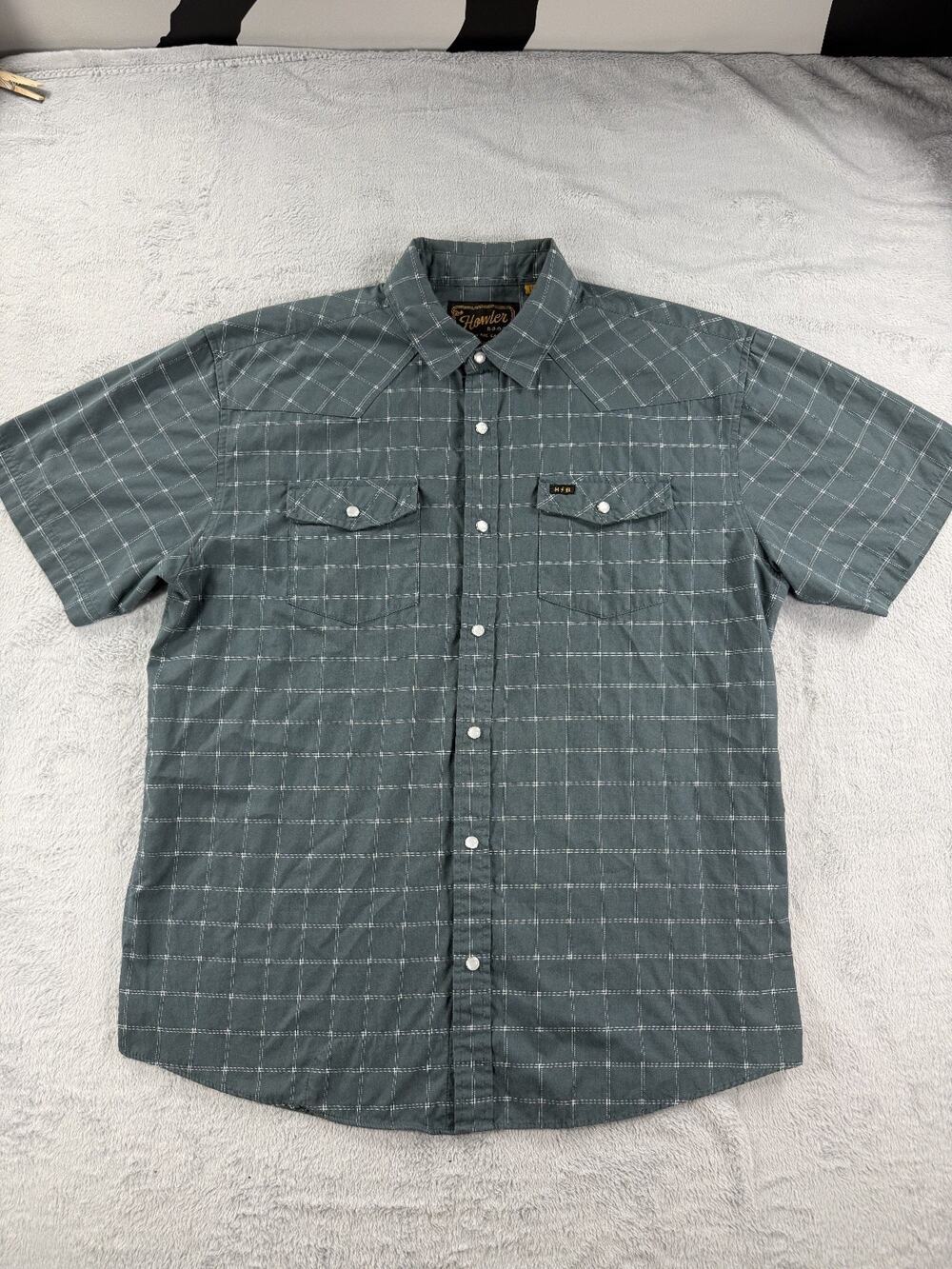 Howler Bros Mens Large Short Sleeve Pearl Snap Western Plaid Shirt Pockets